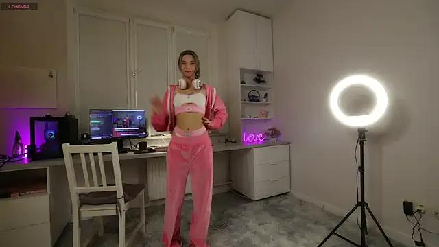 StripChat lovekissmes is Freechat lovekissmes — hello everyone