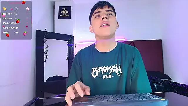 Freechat Lucass_love on StripChat