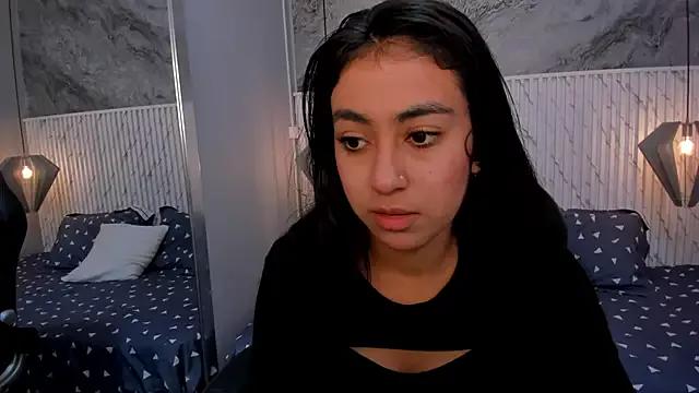 Freechat lucelly_15 on StripChat