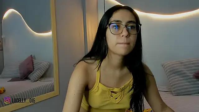 Freechat lucelly_15 on StripChat