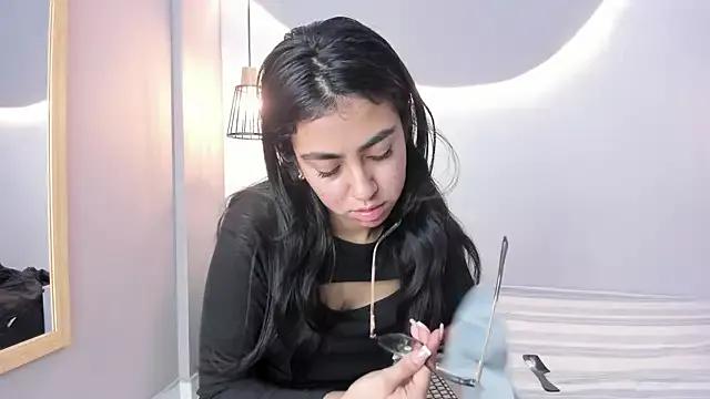 Freechat lucelly_15 on StripChat