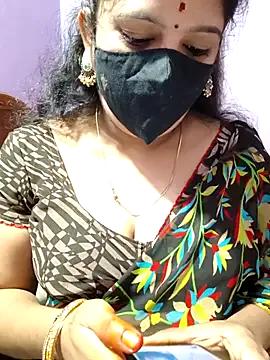 luci-queen — Private on StripChat