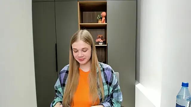 StripChat LuciaTiell is Freechat LuciaTiell — I'll show you my heart