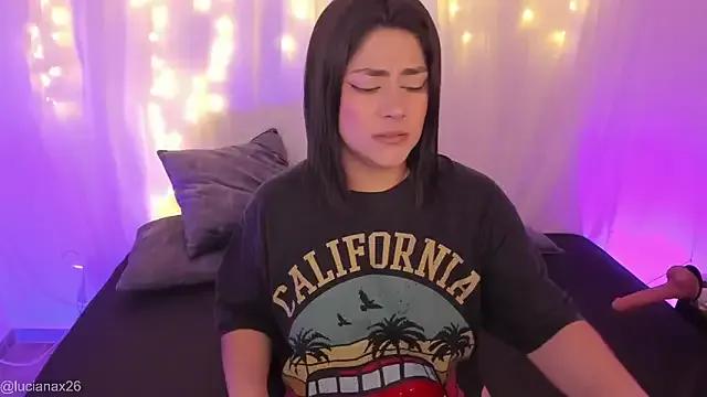Freechat lucy26_ on StripChat