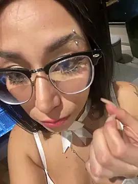 Lucy_699 — Hi girls