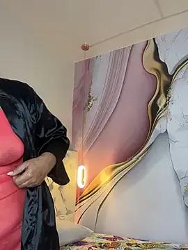 Lucy_Milf_474 — control domy x 5 min + pussy close