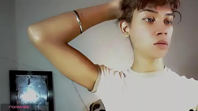 Freechat lucyangel_11 on StripChat