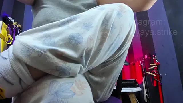 LucyStrike_ — fingering pussyv + big squirt