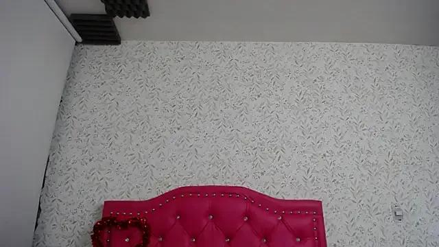 Freechat luly_pink on StripChat