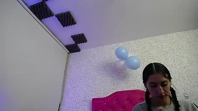 Freechat luly_pink on StripChat