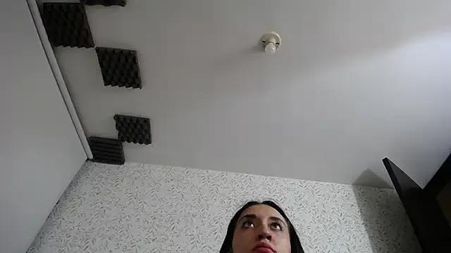 Freechat luly_pink on StripChat