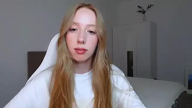 Freechat Luna_insniity on StripChat