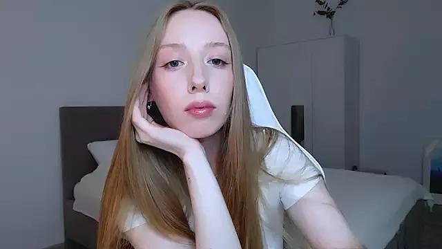 Freechat Luna_insniity on StripChat