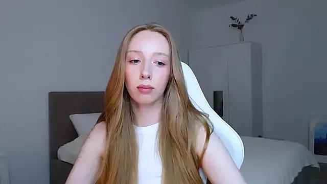 Freechat Luna_insniity on StripChat