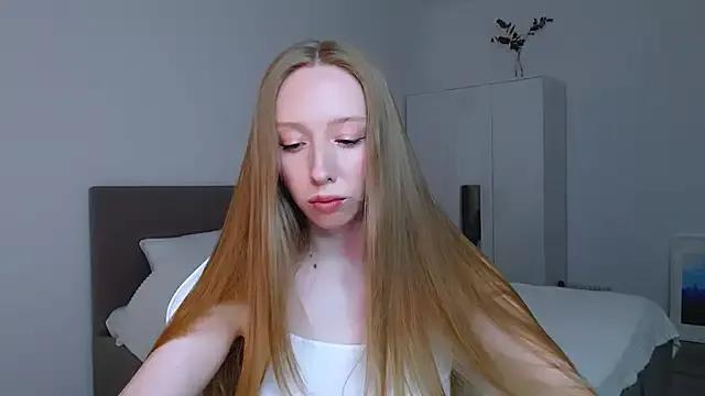 Freechat Luna_insniity on StripChat
