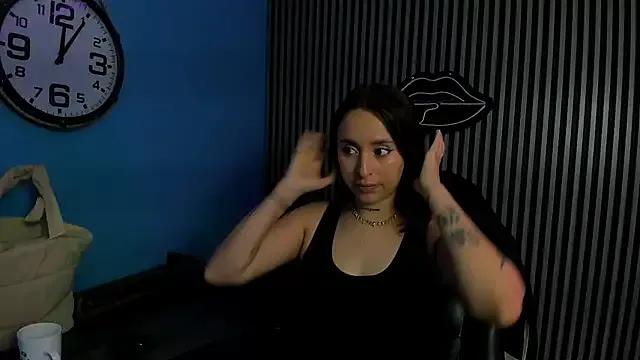 lunavelvet15 — naked + twerk