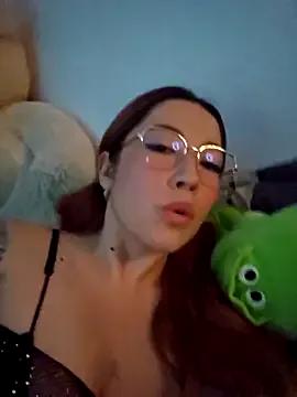 lunnaa_ — Show pussy line