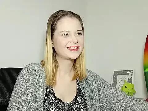 LydiaYoung — SEXY TEASE IN PVT