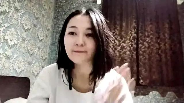 StripChat Lyndasilk is Freechat Lyndasilk — Spin around, show my outfit