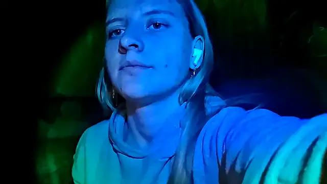 LynteriLain — Lick my lips