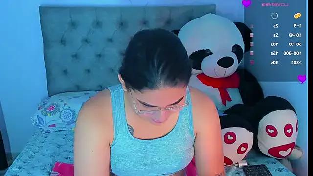 Freechat mabellfox on StripChat