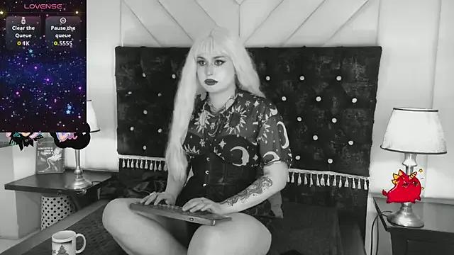 Madamexravenx — ANAL PUBLIC