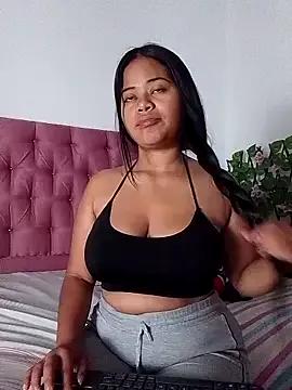 Maddison_18 — Finger in the ass + cum 
