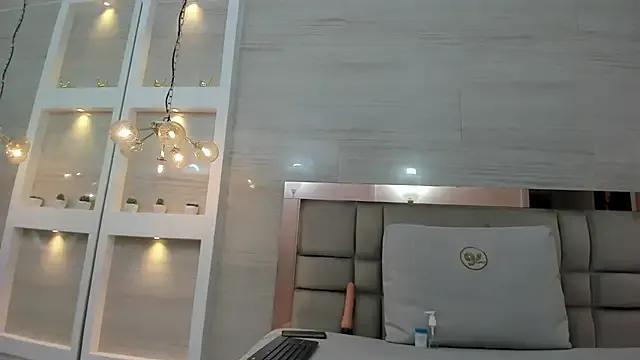madison_summer — Sexy Dance naked + Kisses