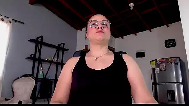 Freechat maela1 on StripChat