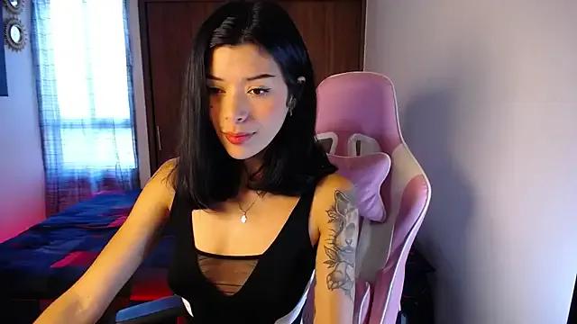 Freechat maggie_kay on StripChat