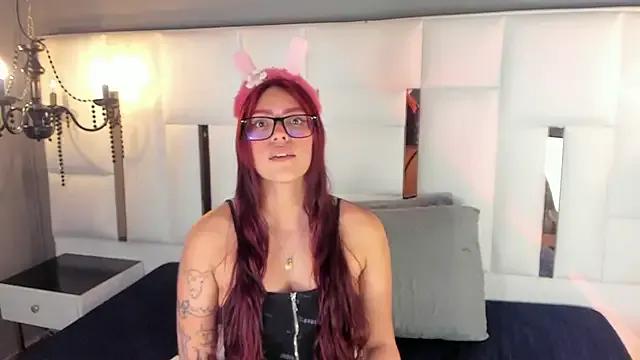 StripChat MAGIC_CLOEH is Freechat MAGIC_CLOEH — Ride the pillow