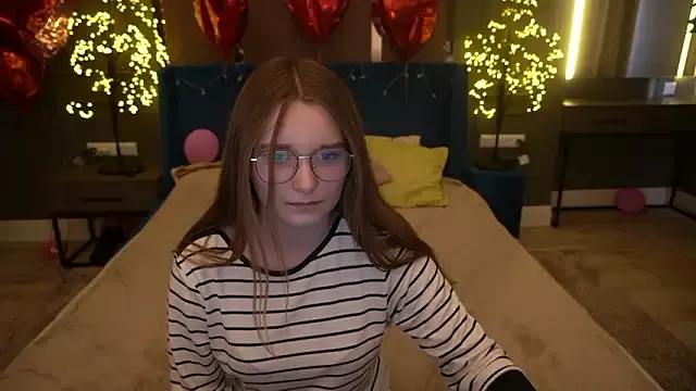 Freechat MagicPeachh_ on StripChat
