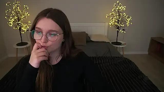 Freechat MagicPeachh_ on StripChat