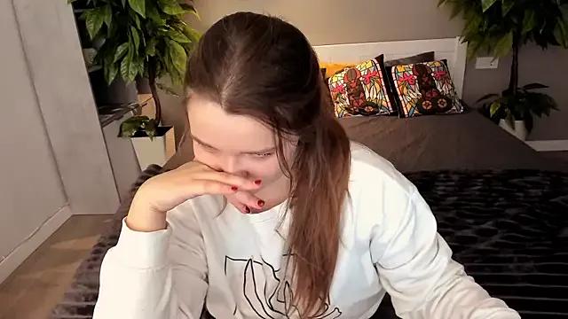 Freechat MagicPeachh_ on StripChat