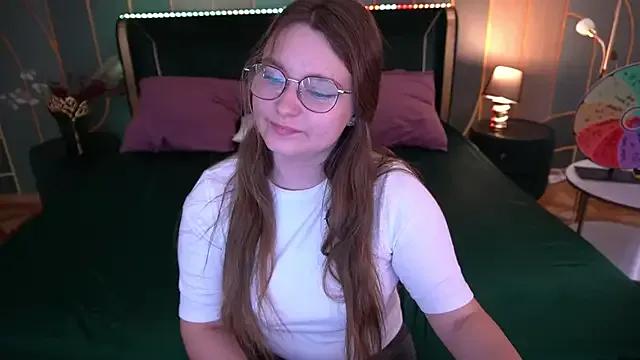 Freechat MagicPeachh_ on StripChat