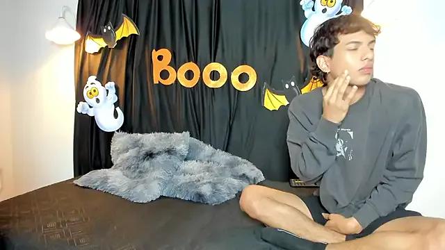 StripChat maicol_cum23 is Freechat maicol_cum23 —  Spanking on the ass