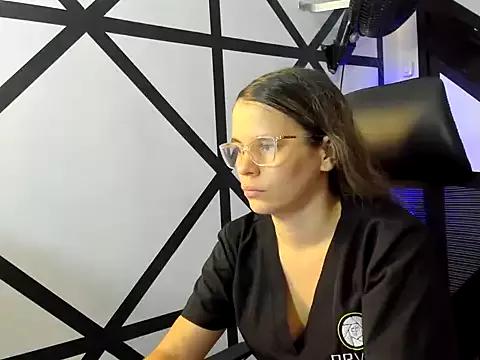 Freechat maira_tf on StripChat