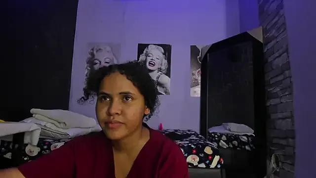 Freechat makena18 on StripChat