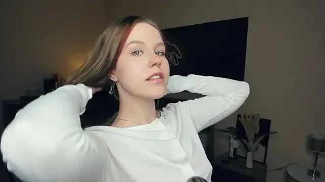 MaliaBourraine — Suck finger