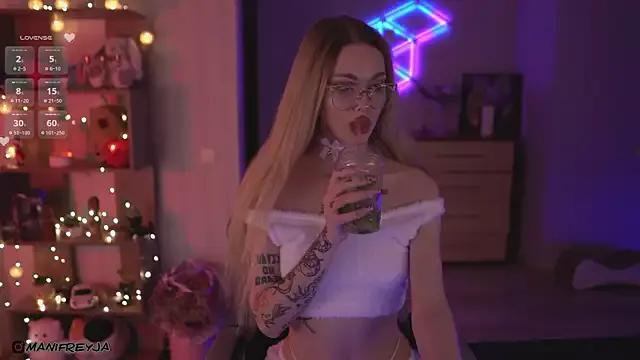 Freechat ManiFreyja on StripChat