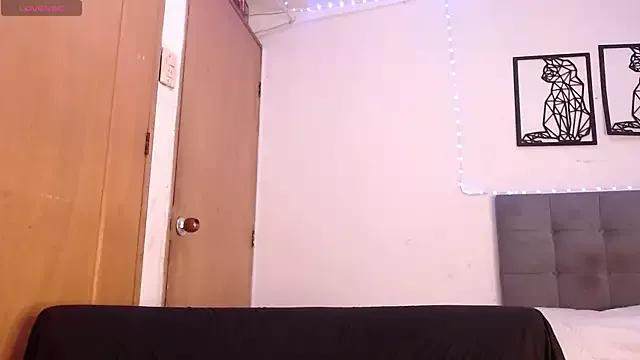 Freechat maraa_lee on StripChat