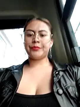 mari_98 — Show pussy 