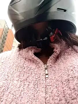 Mariana_21xx — flash boobs