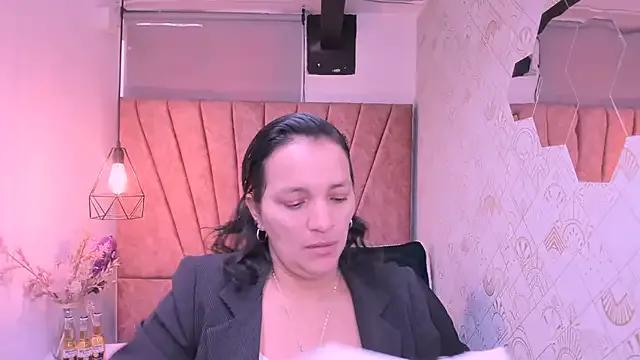 MarilynMiilf_ — OIL IN MY ASS + SPANKING X5