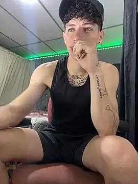 StripChat MattiaAGT is Freechat MattiaAGT — Push-ups + Bicep Lick