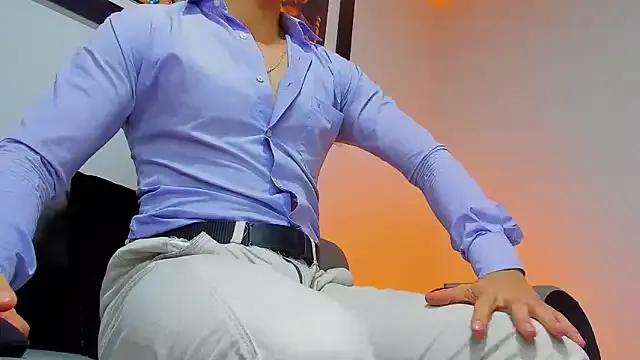 StripChat Maximus_Sr_ is Freechat Maximus_Sr_ — FULL NAKED + MASTURBATION