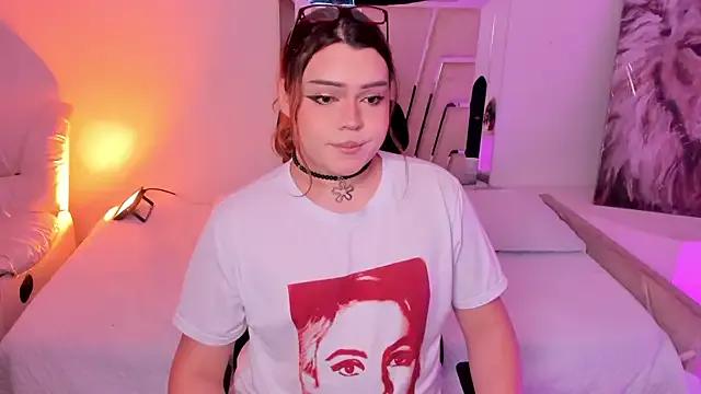 Maxxxine1 on StripChat 