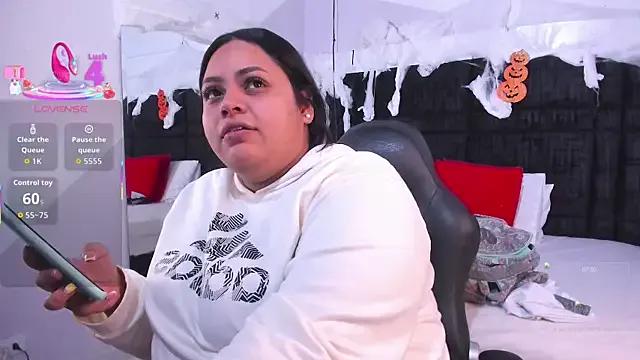 MayaCurvy — Dildo in my pussy 