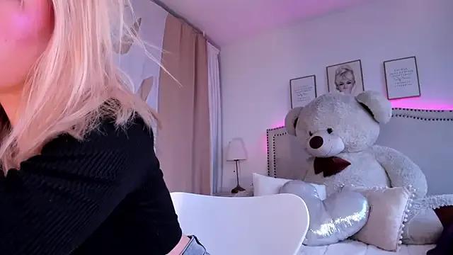 StripChat Mayajhons is Freechat Mayajhons — saliva play on breasts