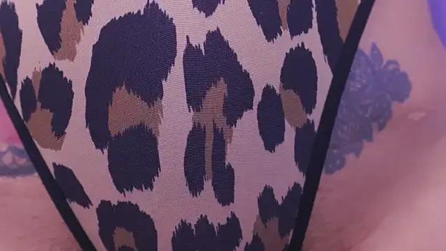 Freechat Mazeekiin30X on StripChat